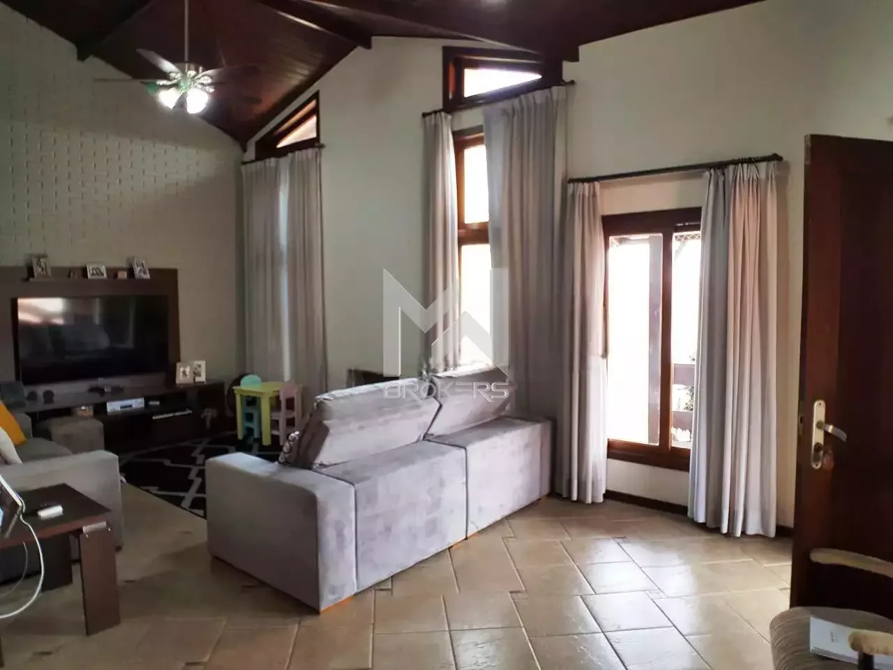 Casa em Condomínio à venda no Loteamento Recanto dos Paturis: salas