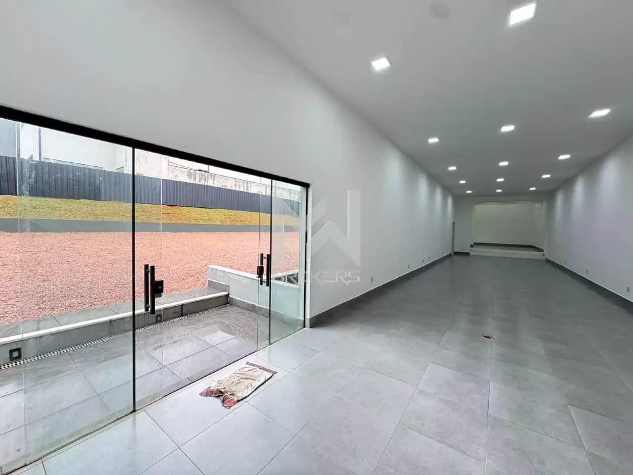 Salão Comercial para aluguel no Marambaia: Piso térreo