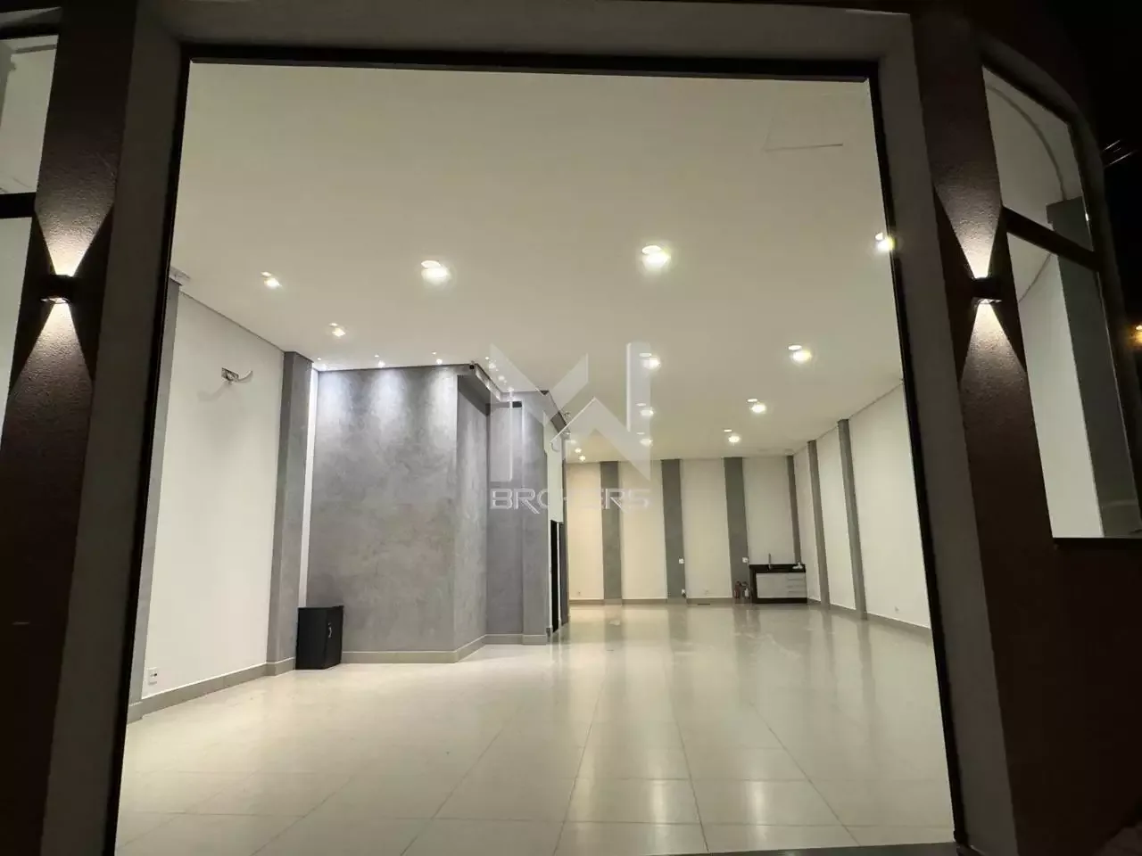 Salão Comercial para aluguel no Parque Nova Suiça: 