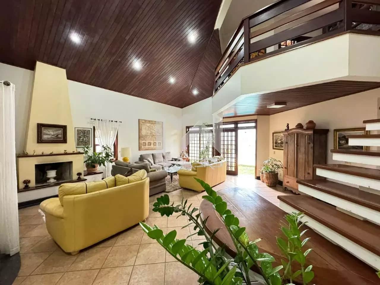 Casa em Condomínio à venda no Condomínio Jardim Paulista I: salas