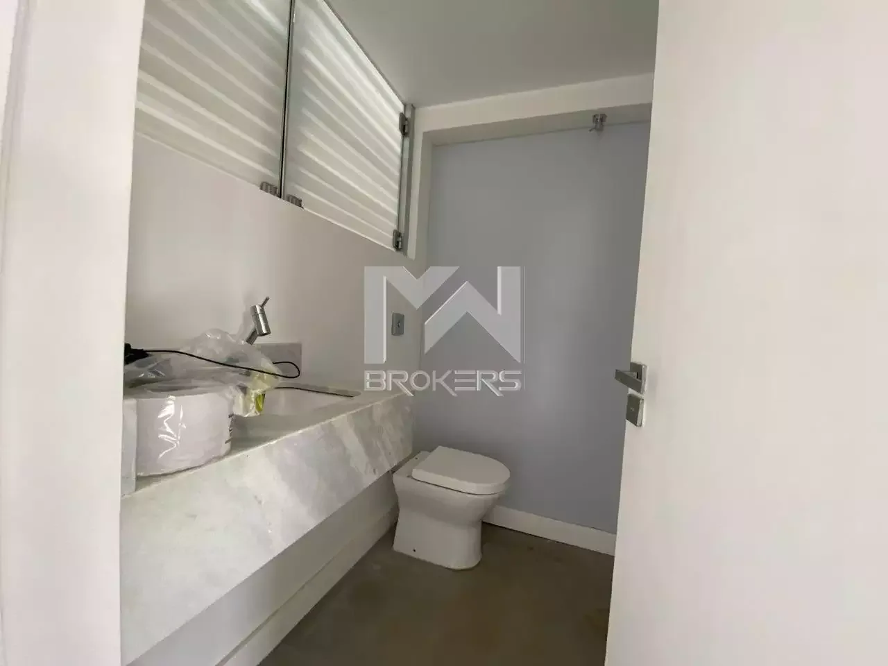 Casa em Condomínio para aluguel no Marambaia: sanitário externo