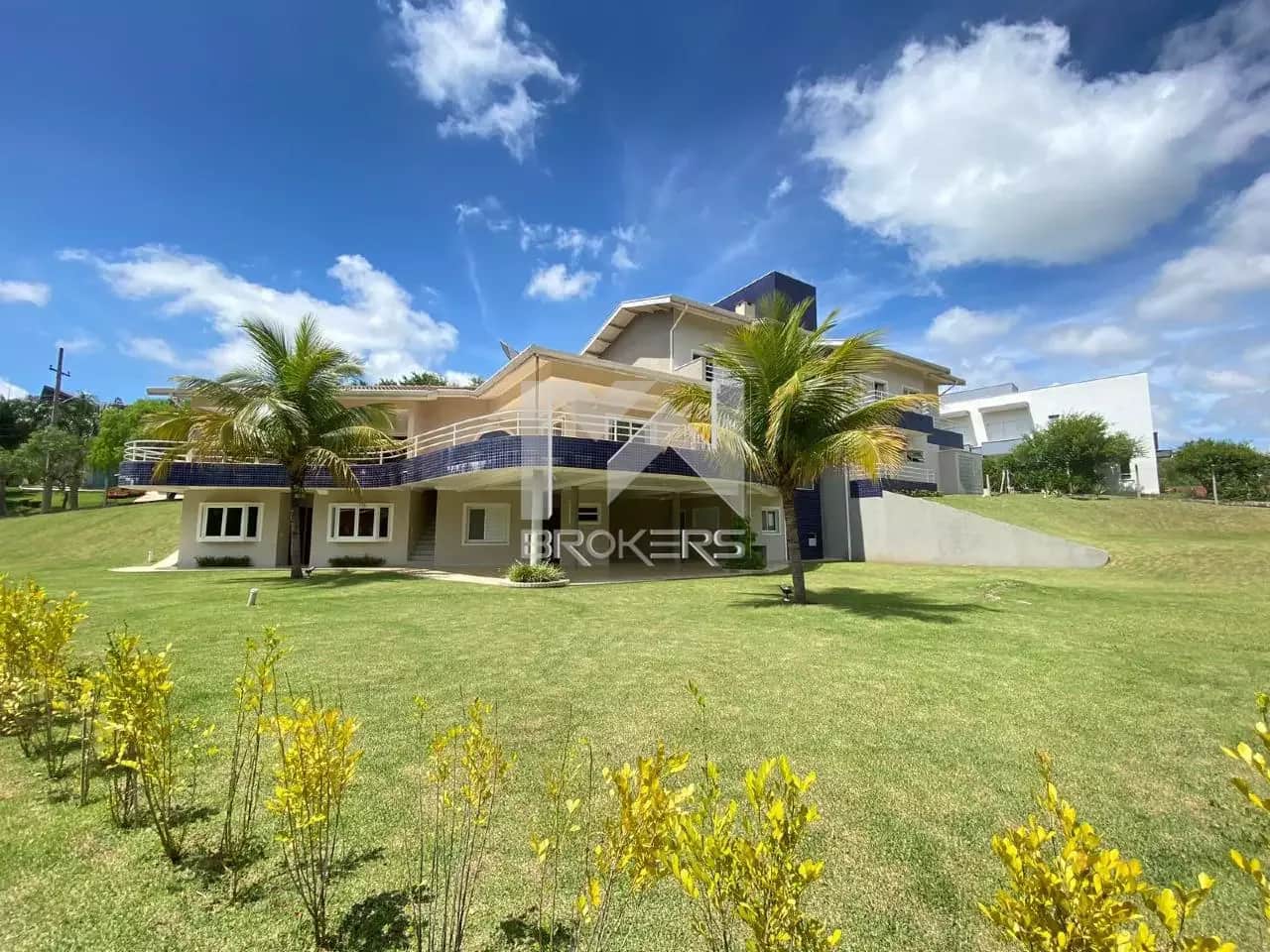 Casa em Condomínio para aluguel no Santa Cândida: frente
