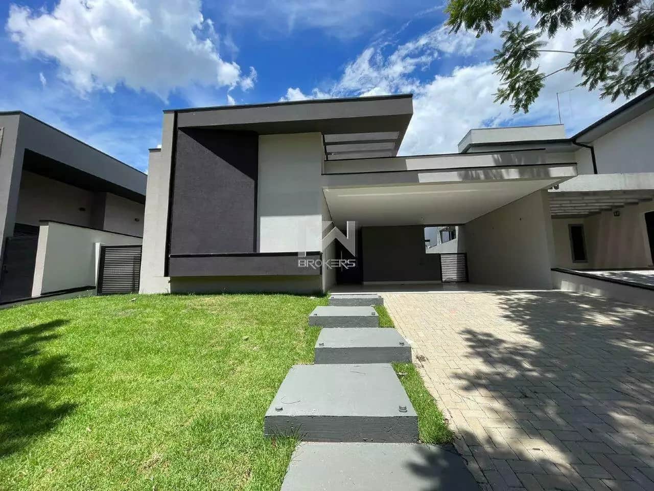 Casa em Condomínio à venda no Reserva dos Vinhedos: fachada
