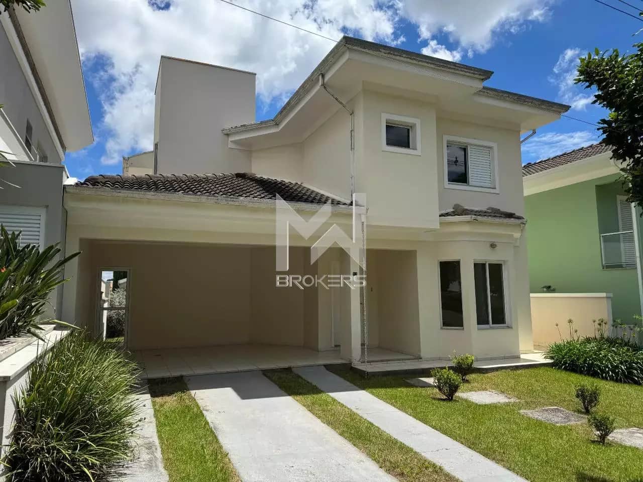 Casa em Condomínio à venda no Condomínio Jardim das Palmeiras: Fachada