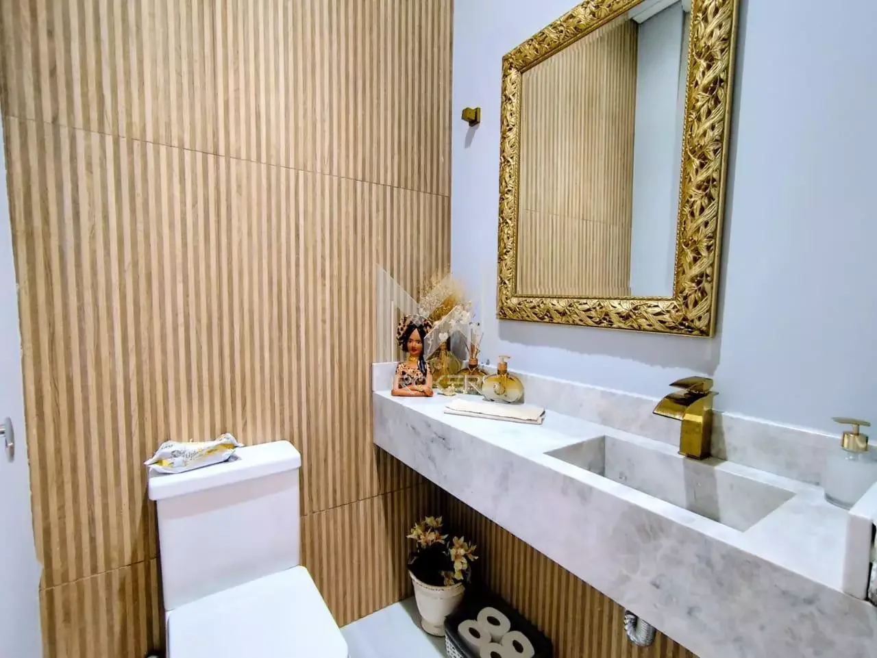 Casa à venda no Pinheirinho: 