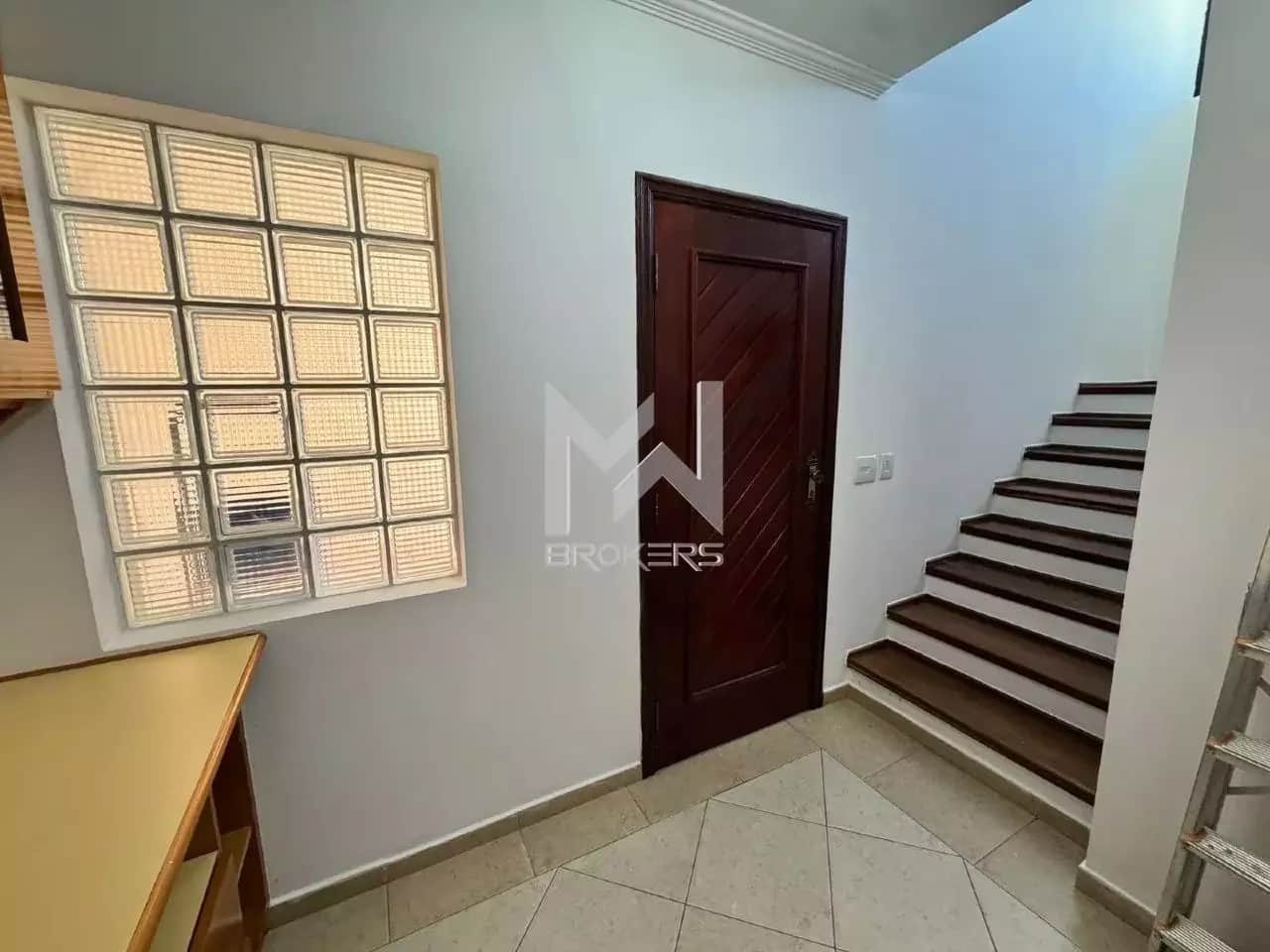 Casa em Condomínio à venda no Vilagge Capricio: Escada
