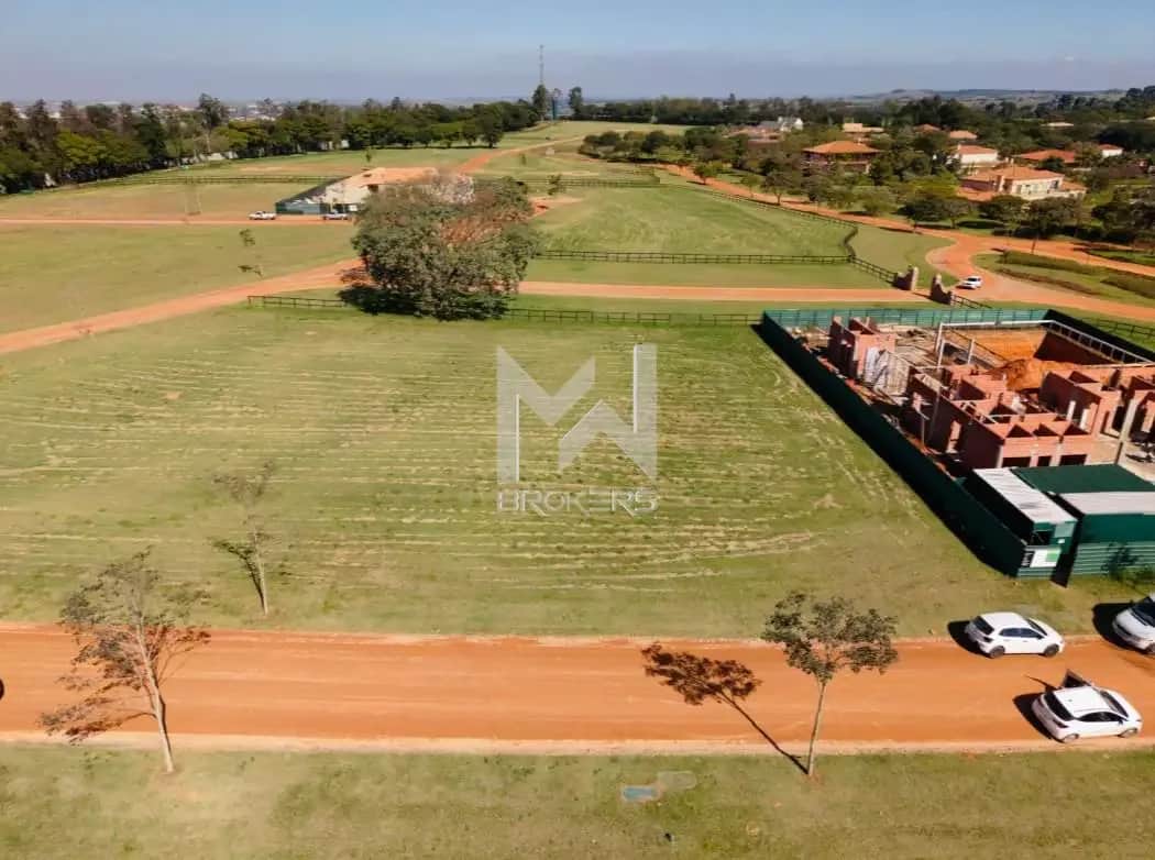 Terreno à venda no Fazenda Santo Antonio Haras Larissa: Lote