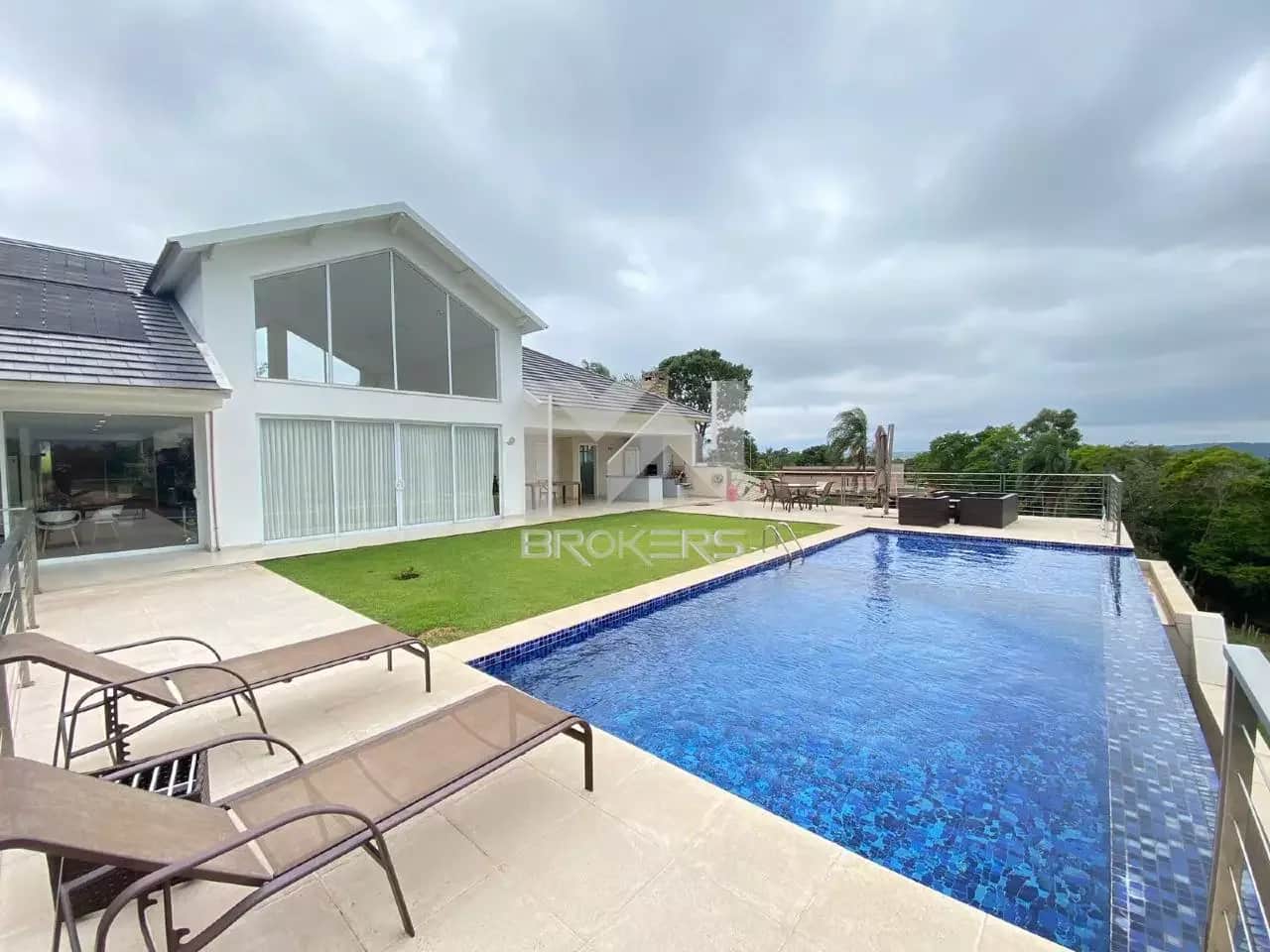 Casa em Condomínio à venda no Caixa D´água: fachada dos fundos - piscina