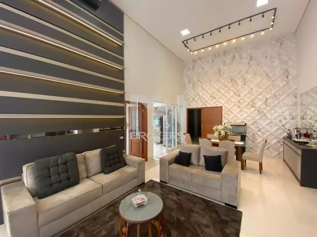 Casa em Condomínio à venda no Villa Lombarda: 