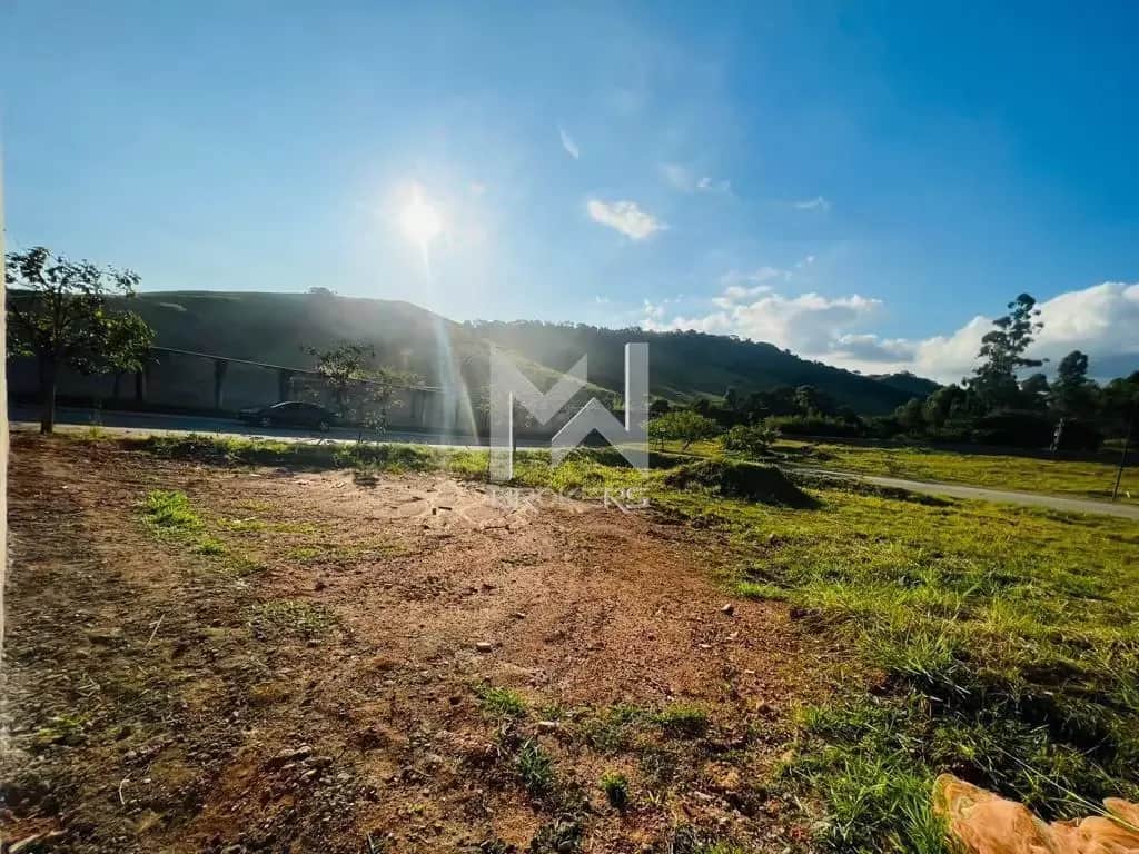 Terreno à venda no Santa Cândida: terreno