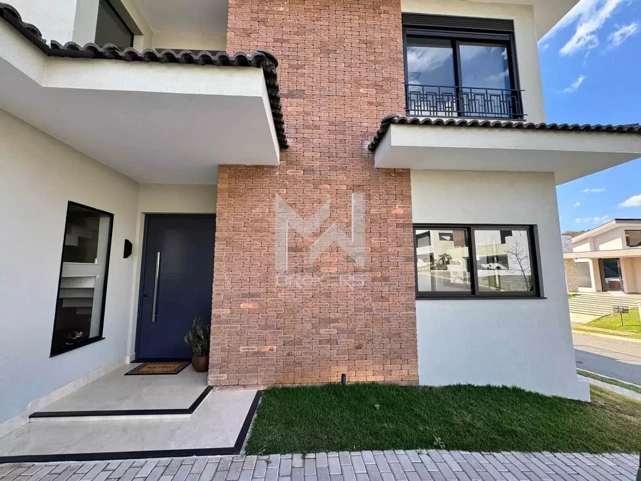 Casa em Condomínio à venda no Santa Cândida: fachada