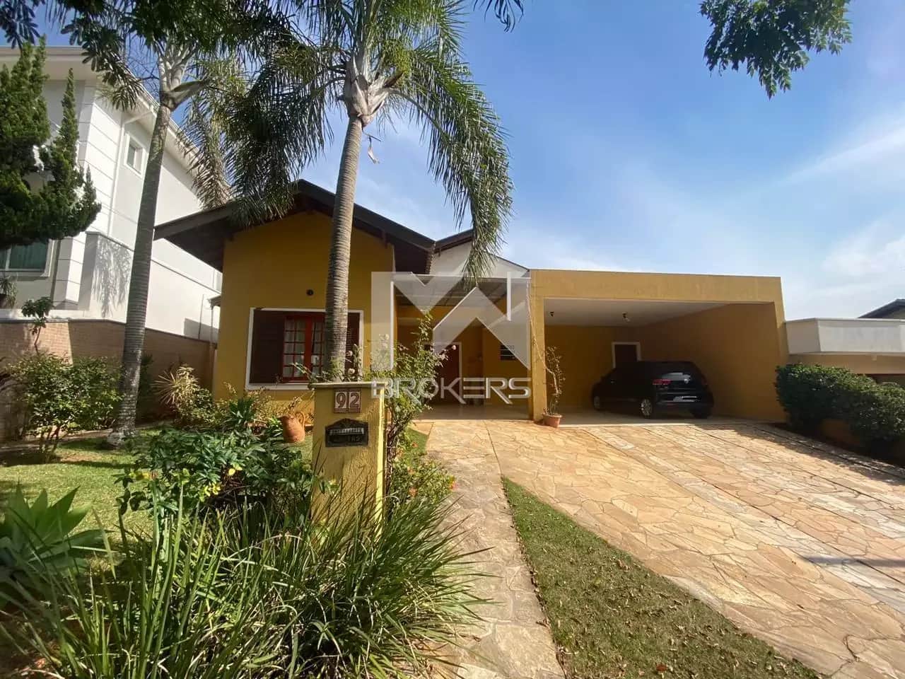 Casa em Condomínio à venda no Condomínio Terras de Vinhedo: fachada