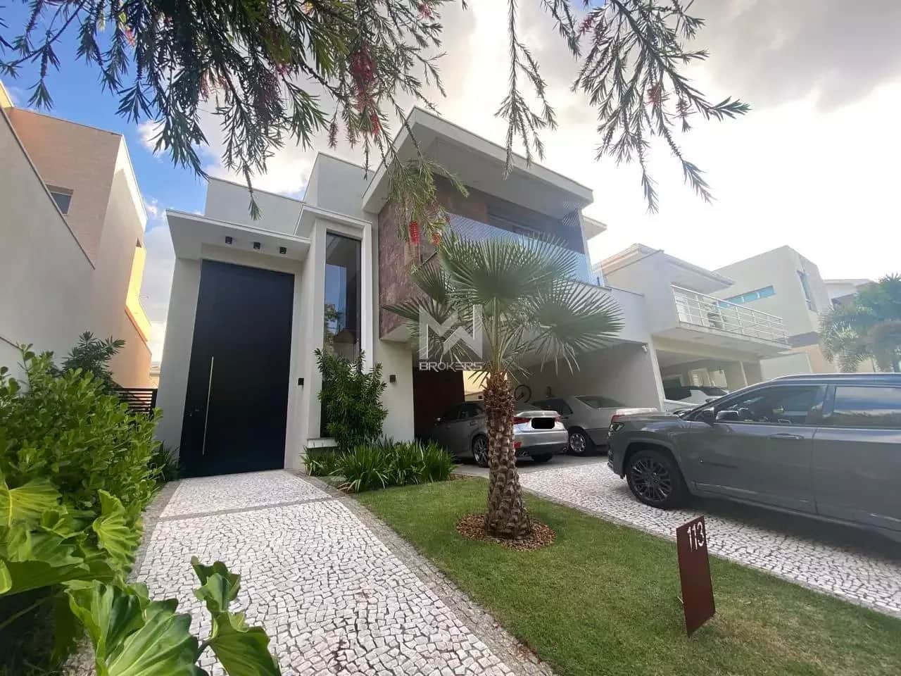 Casa em Condomínio à venda no Condomínio Zurich Dorf: fachada