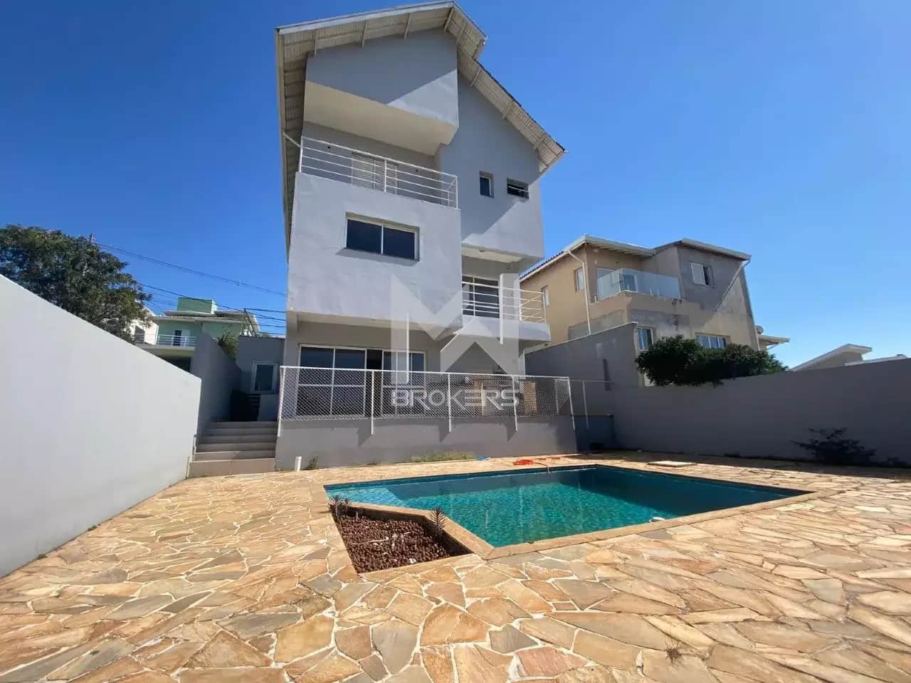 Casa em Condomínio à venda no Condomínio Terras de São Francisco: fundos