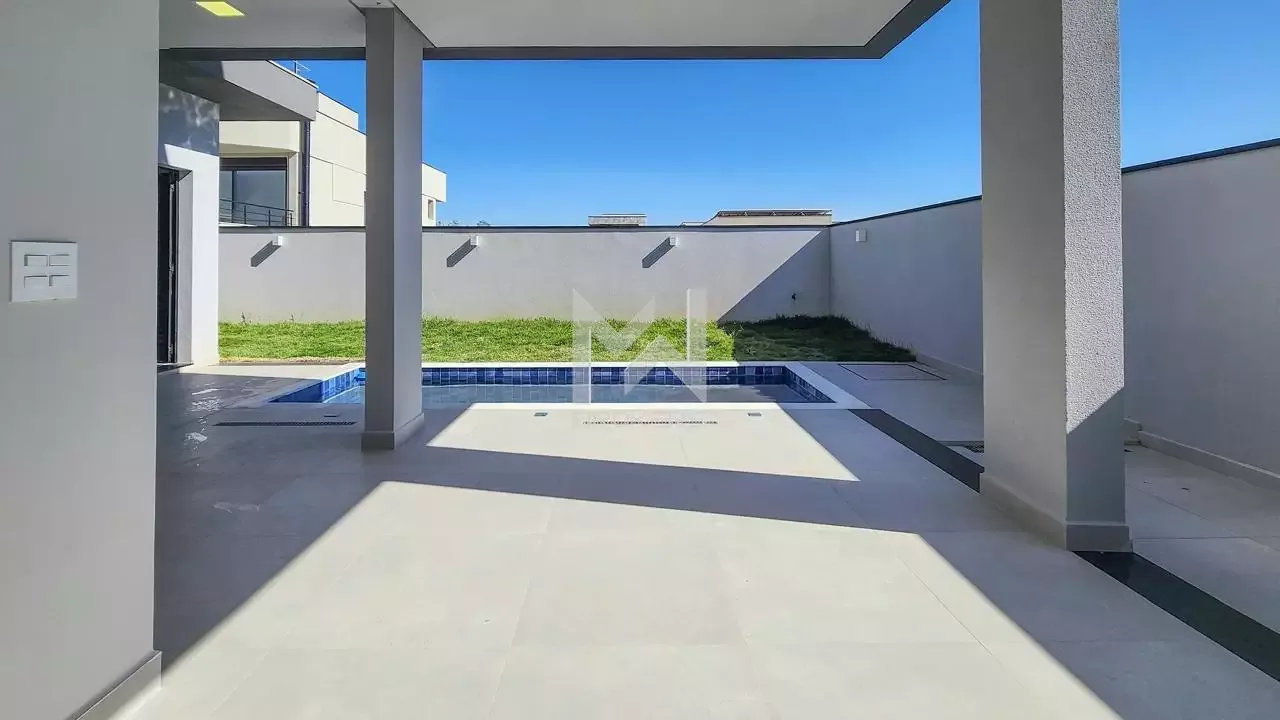 Casa em Condomínio à venda no Roncáglia: 
