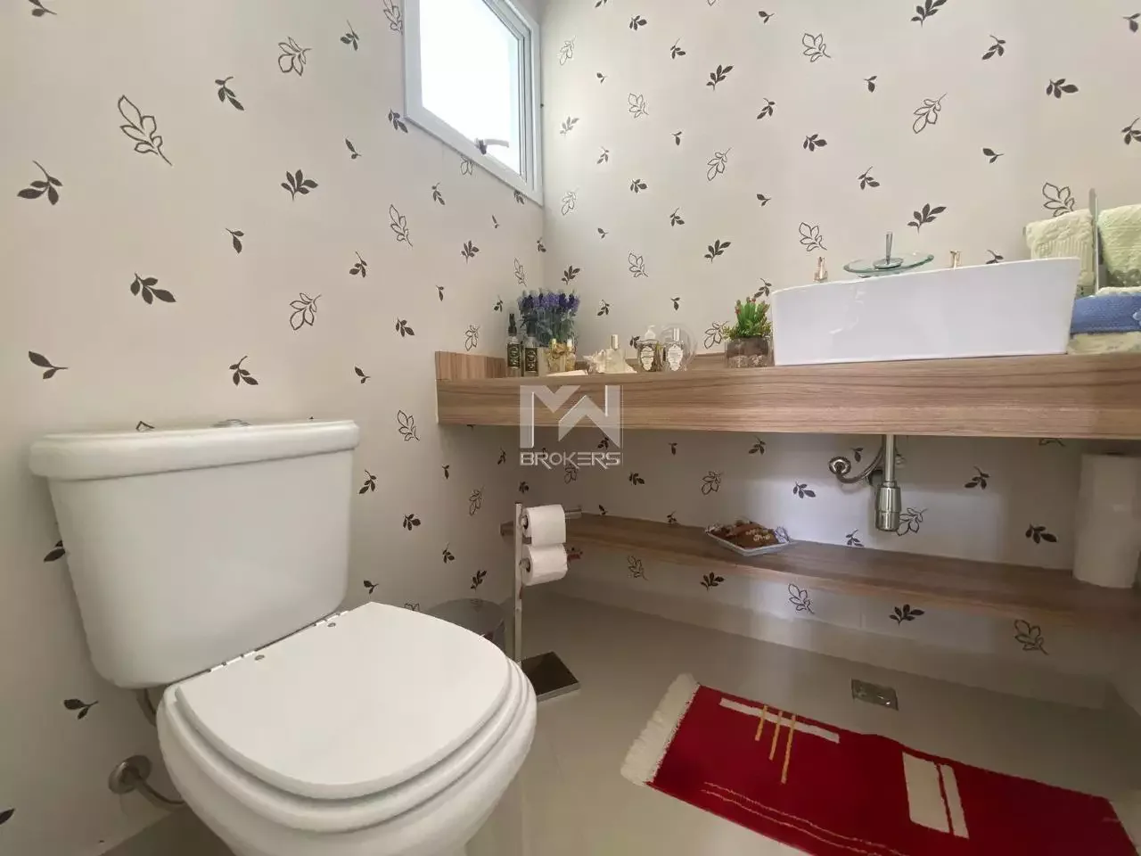 Casa em Condomínio à venda no Condomínio Terras de Vinhedo: lavabo