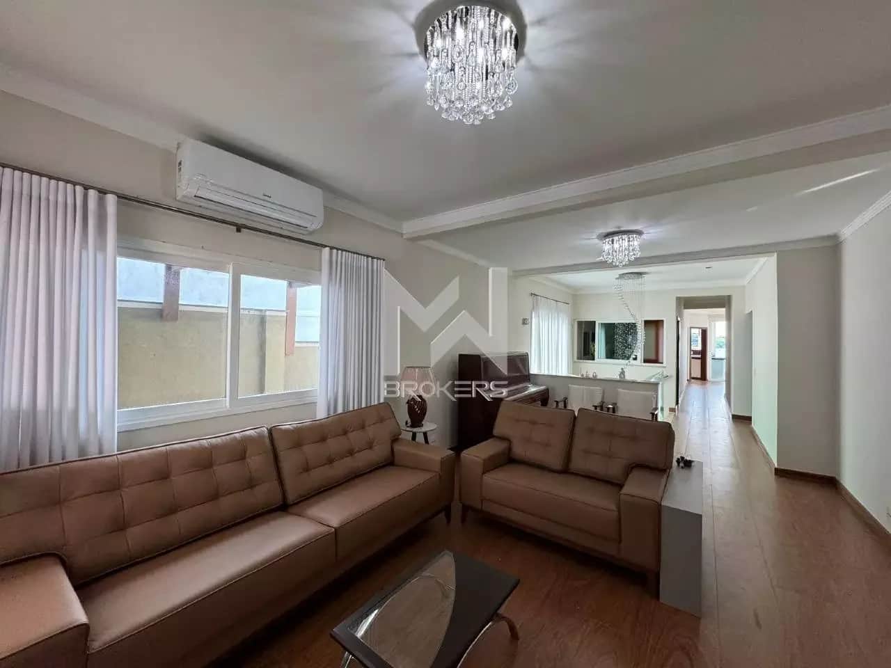 Casa em Condomínio à venda no Swiss Park: sala de estar