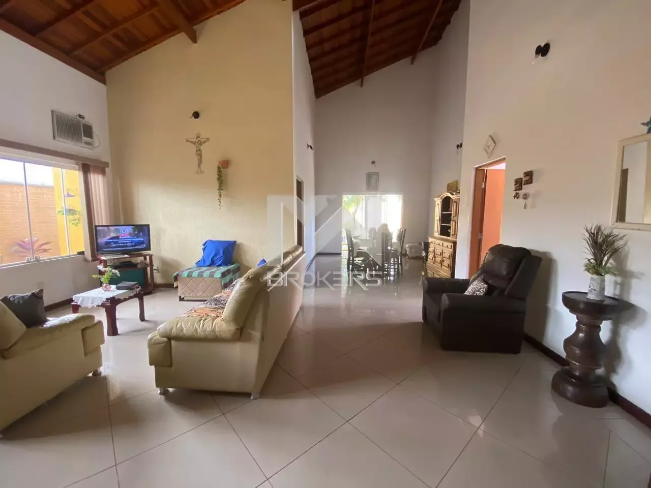Casa em Condomínio à venda no Condomínio Terras de Vinhedo: salas