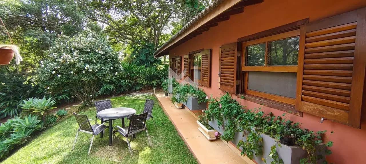 Casa em Condomínio à venda no VALE DA SANTA FE: 