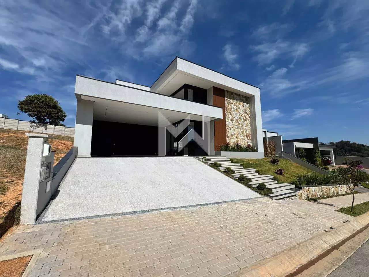 Casa em Condomínio à venda no Santa Cândida: fachada