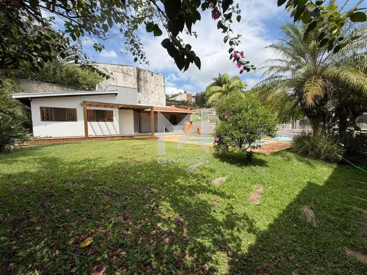 Casa em Condomínio para aluguel no Marambaia: Quintal
