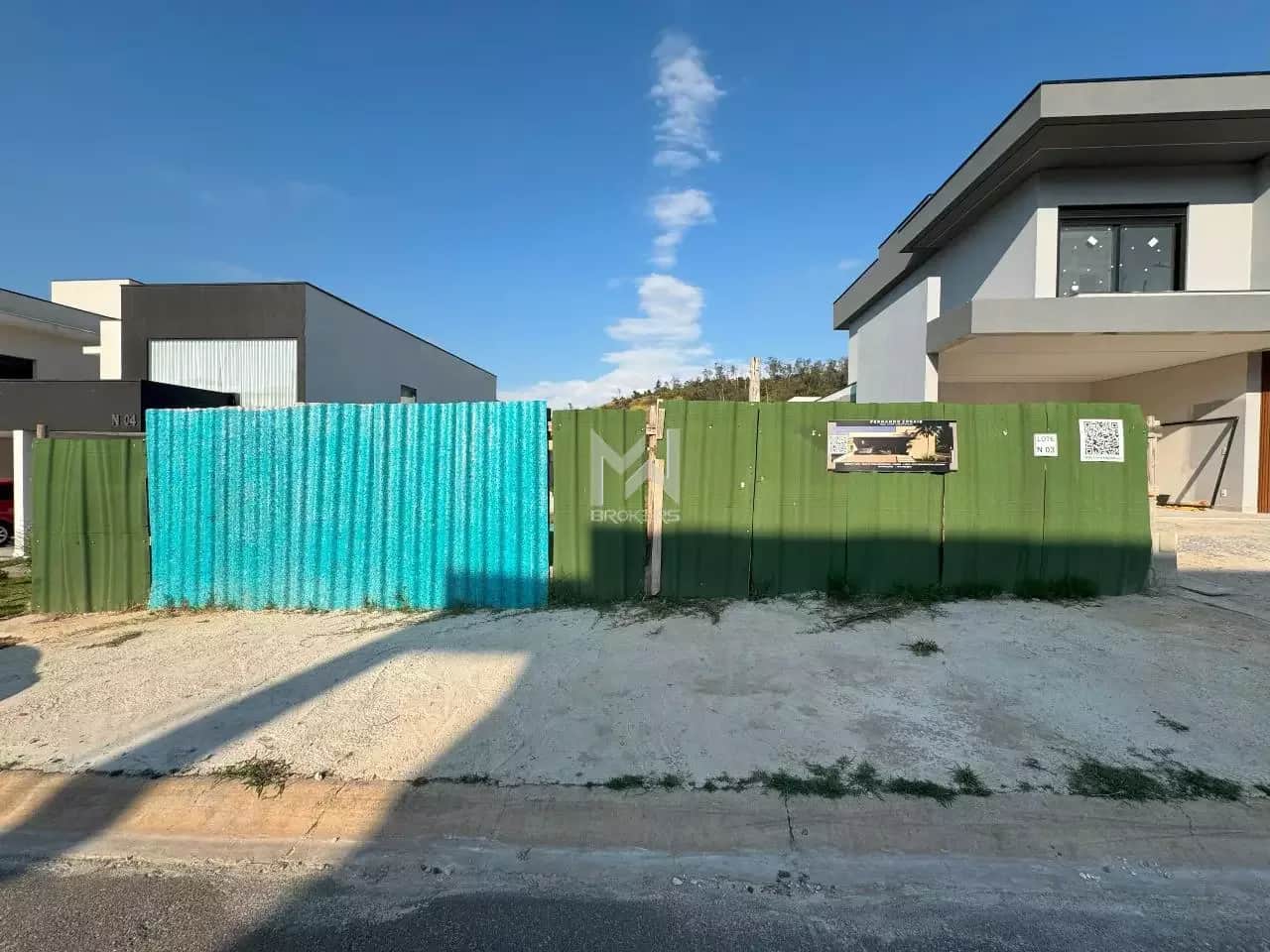 Terreno à venda no Roncáglia: 