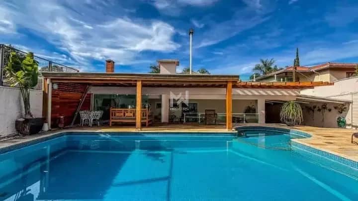 Casa em Condomínio para aluguel no Vista Alegre: piscina
