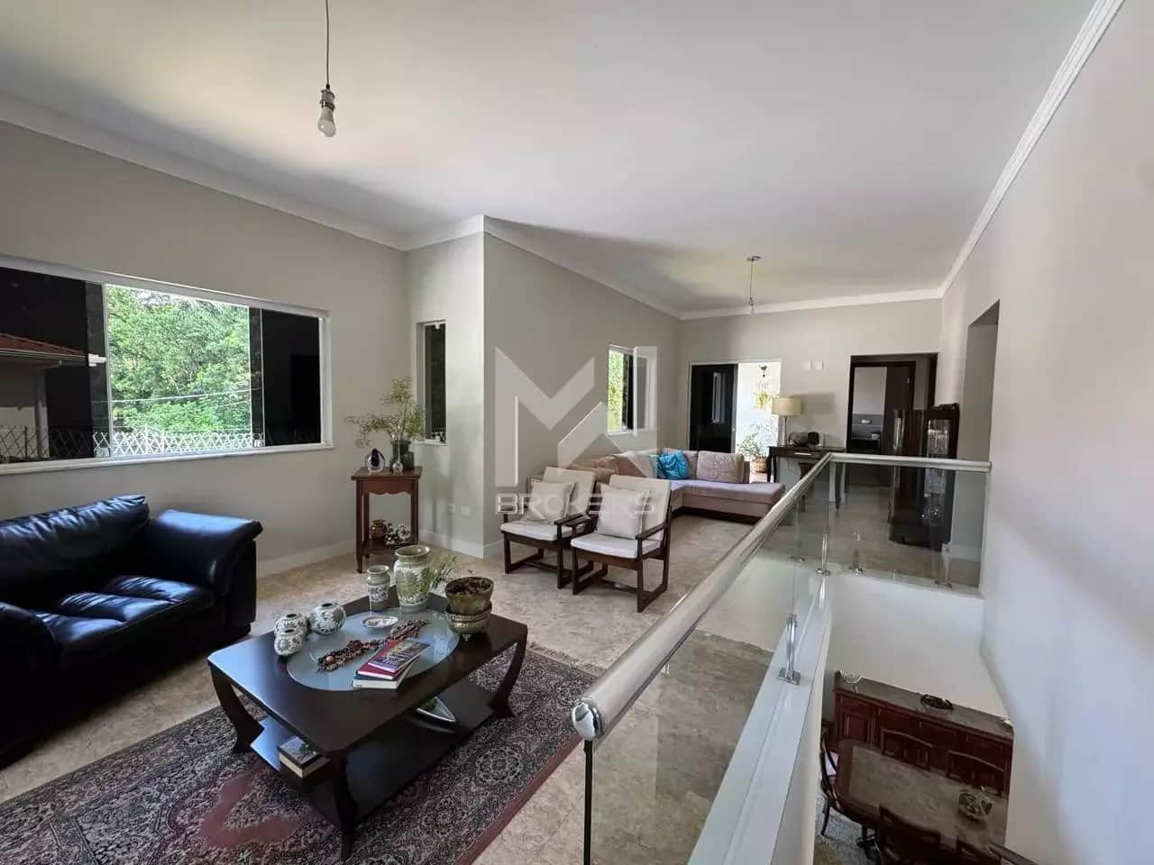 Casa em Condomínio à venda no Condomínio Jardim das Palmeiras: Sala de estar
