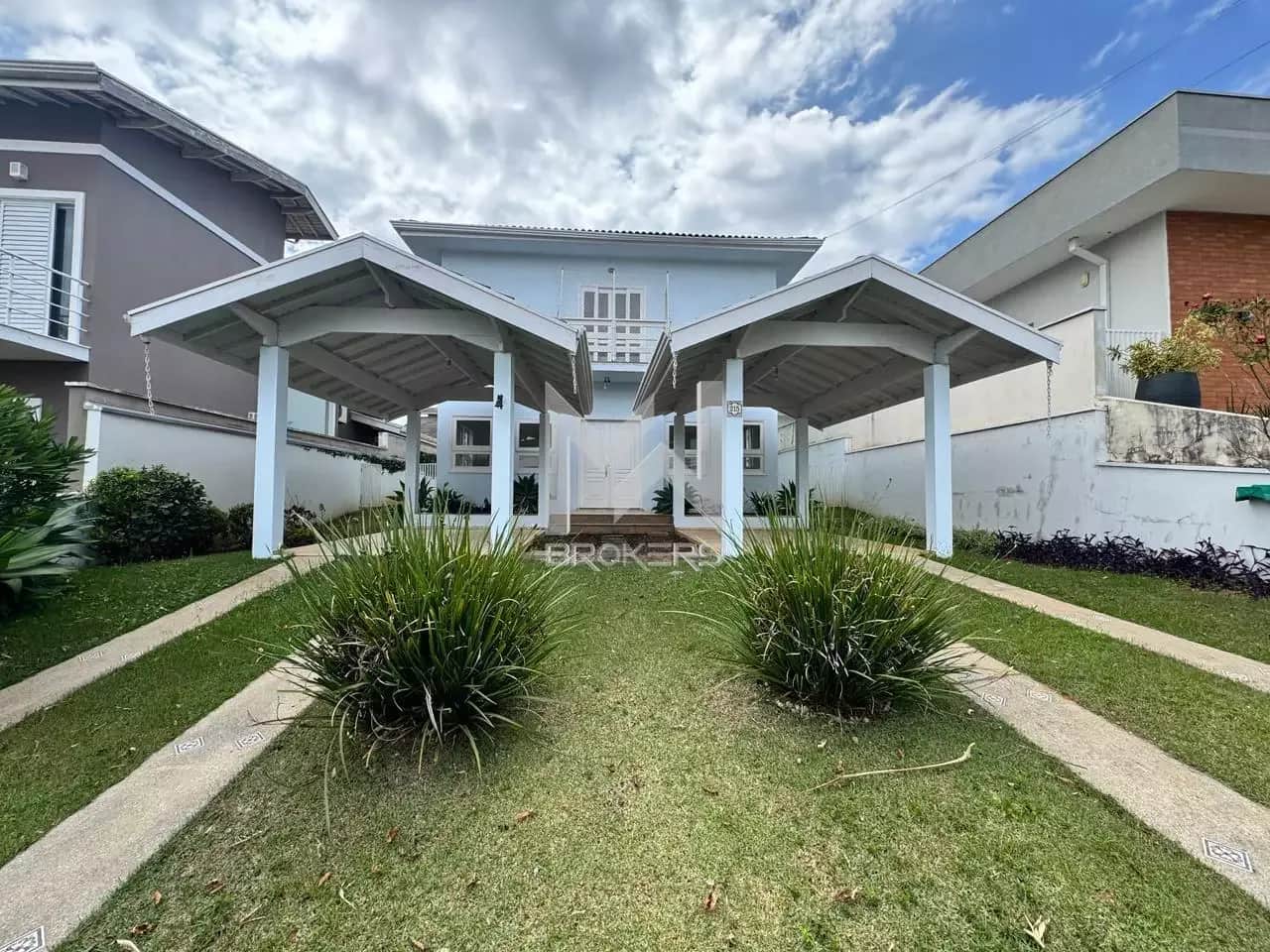 Casa em Condomínio à venda no Condomínio Terras de São Francisco: fachada