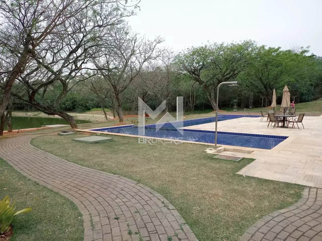 Terreno à venda no Santa Cândida: 