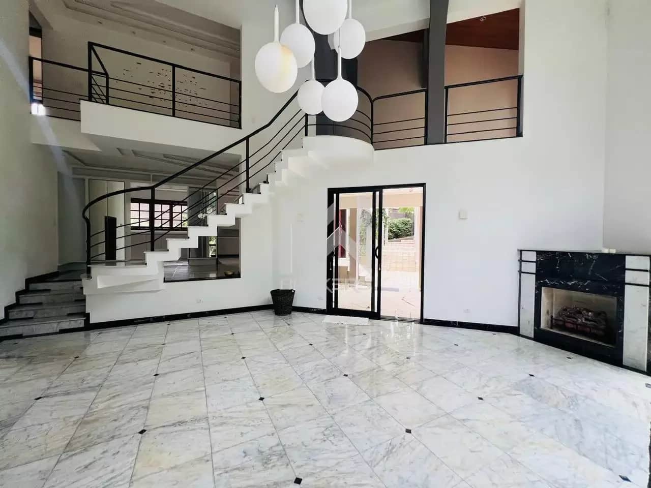 Casa em Condomínio à venda no São Joaquim: 