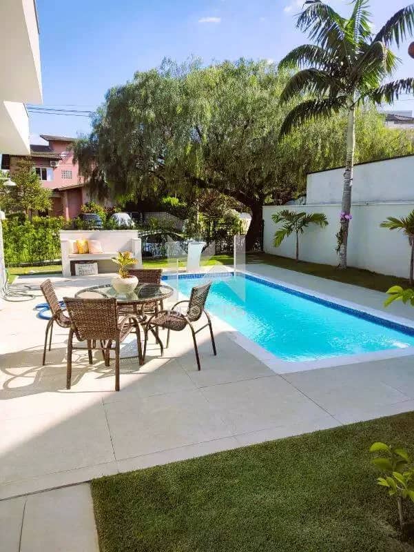 Casa em Condomínio à venda no Reserva dos Vinhedos: 
