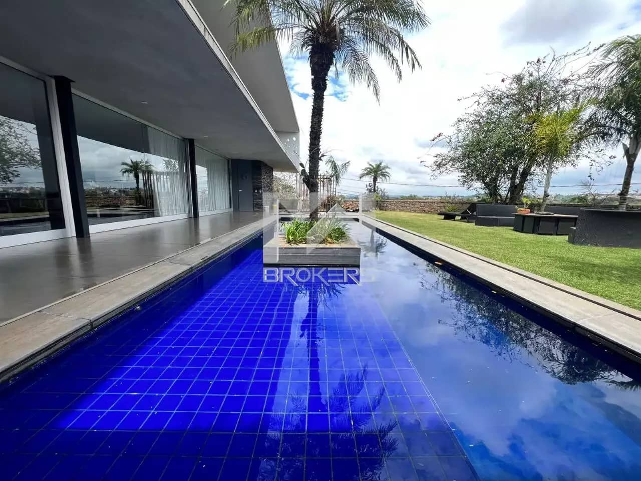 Casa em Condomínio para aluguel no Marambaia: piscina