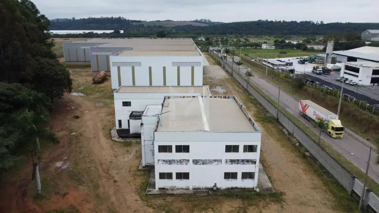 Galpão para aluguel no Pinhal: Galpão