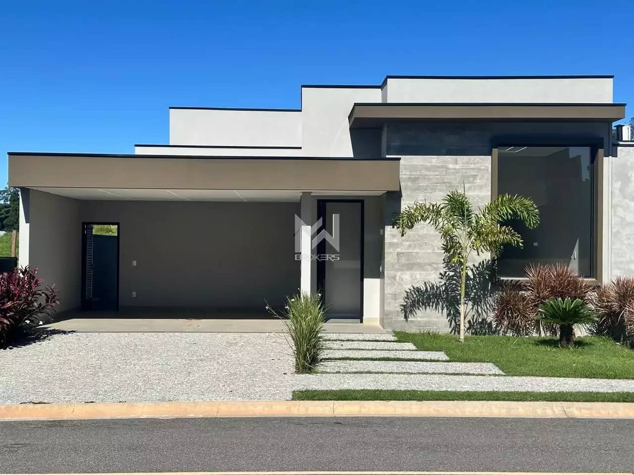 Casa em Condomínio à venda no Roncáglia: Frente