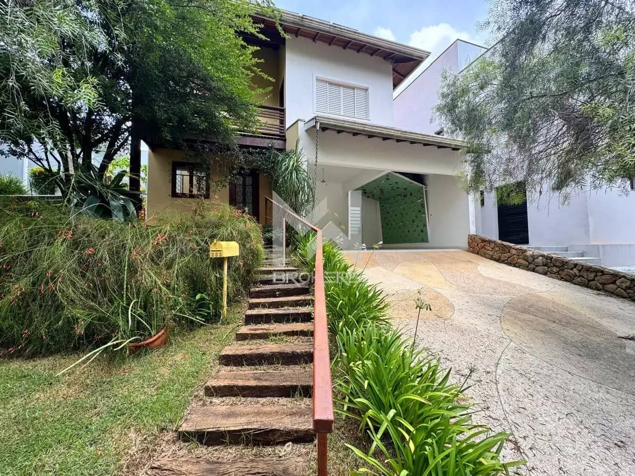 Casa em Condomínio à venda no Loteamento Recanto dos Paturis: fachada