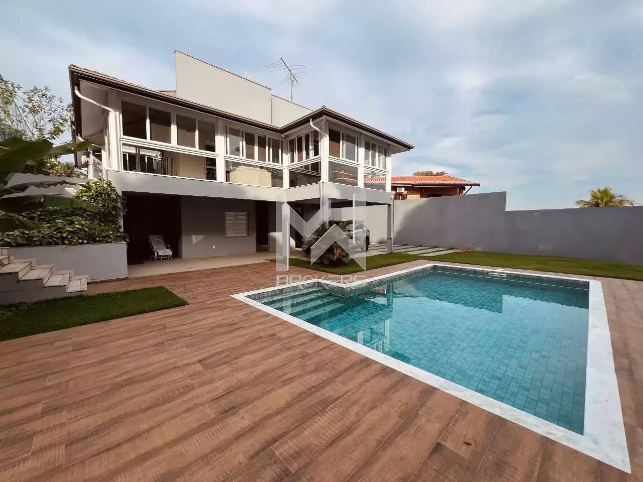 Casa em Condomínio à venda no Marambaia: fundos